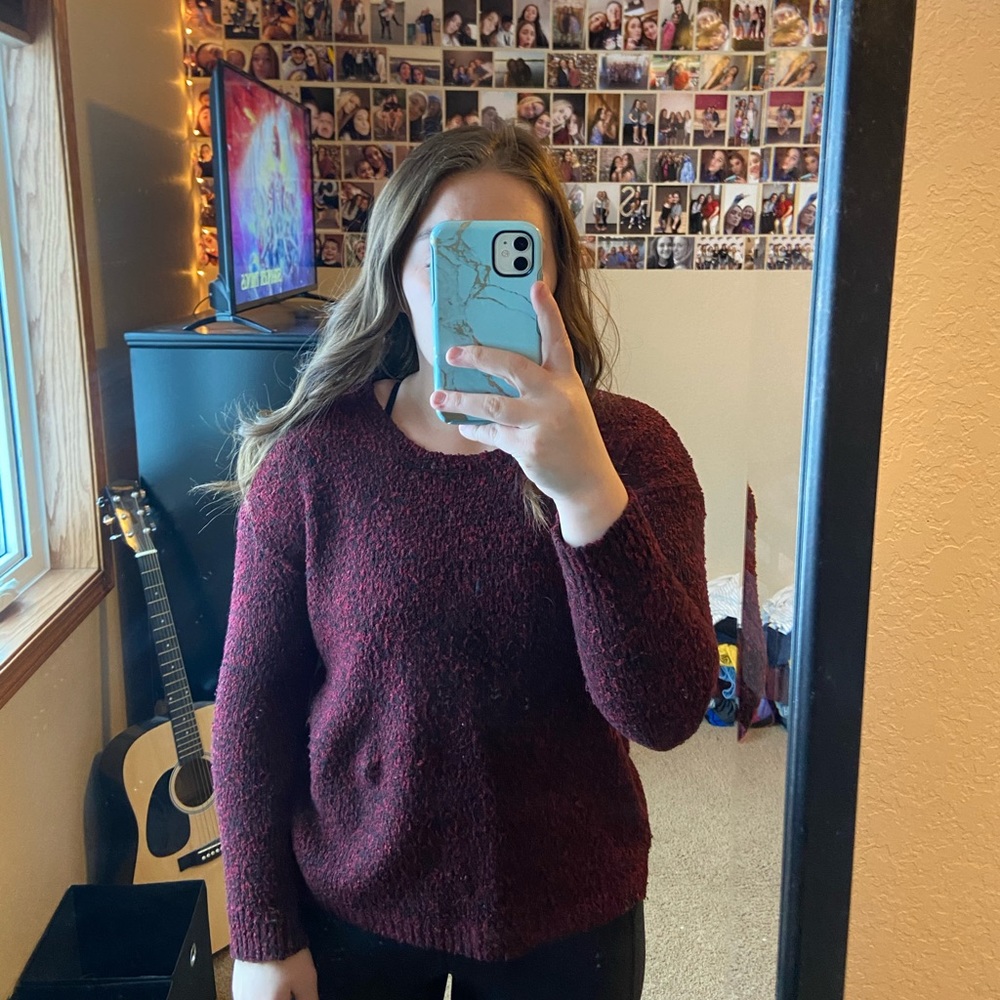 Maroon sweater